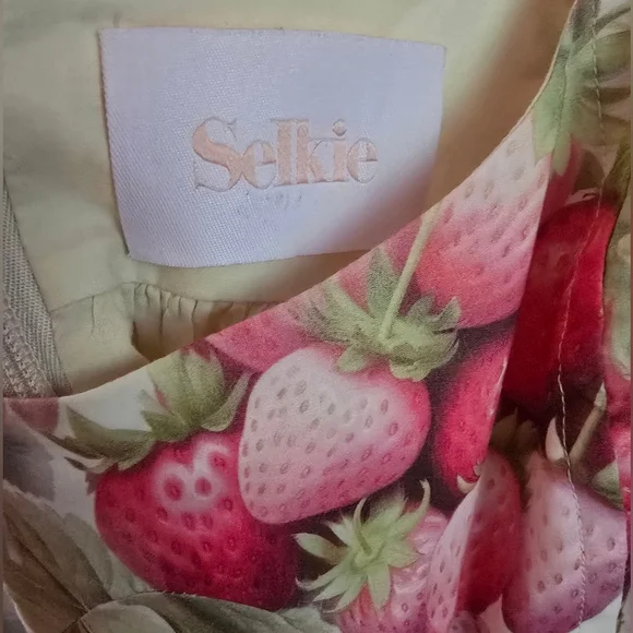 Selkie Strawberry Farmers Market Dress - XL - Picture 6 of 9